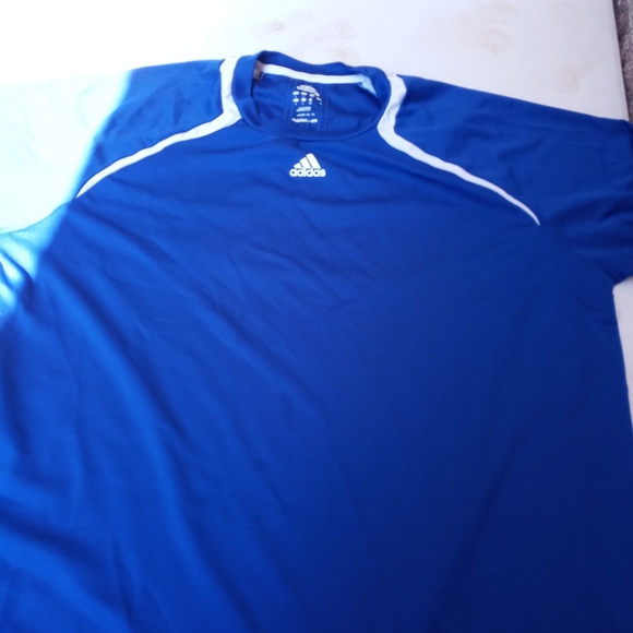 Adidas short sleeve shirt - Picture 3 of 3